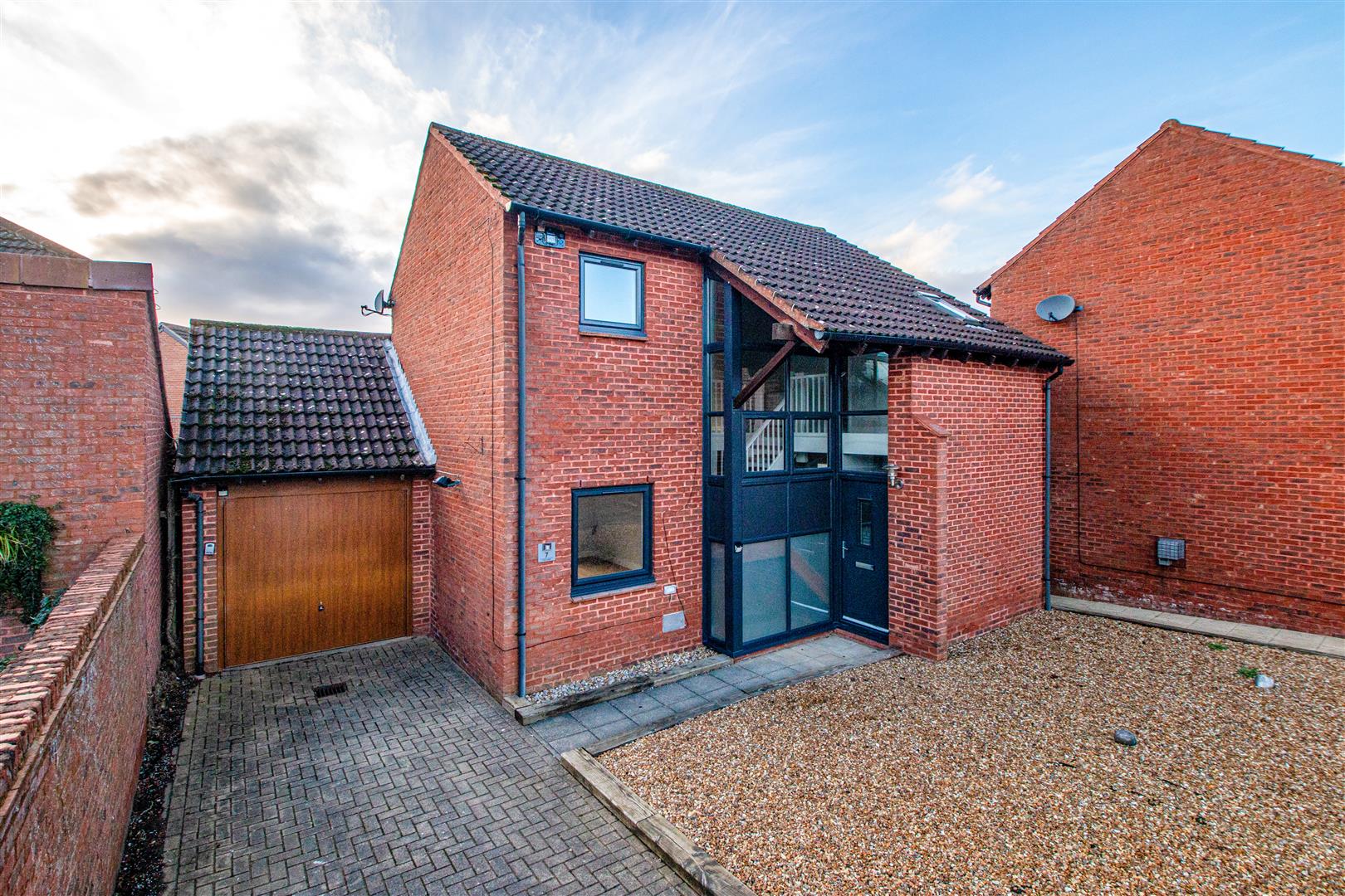Pyxe Court, Walton Park, Milton Keynes